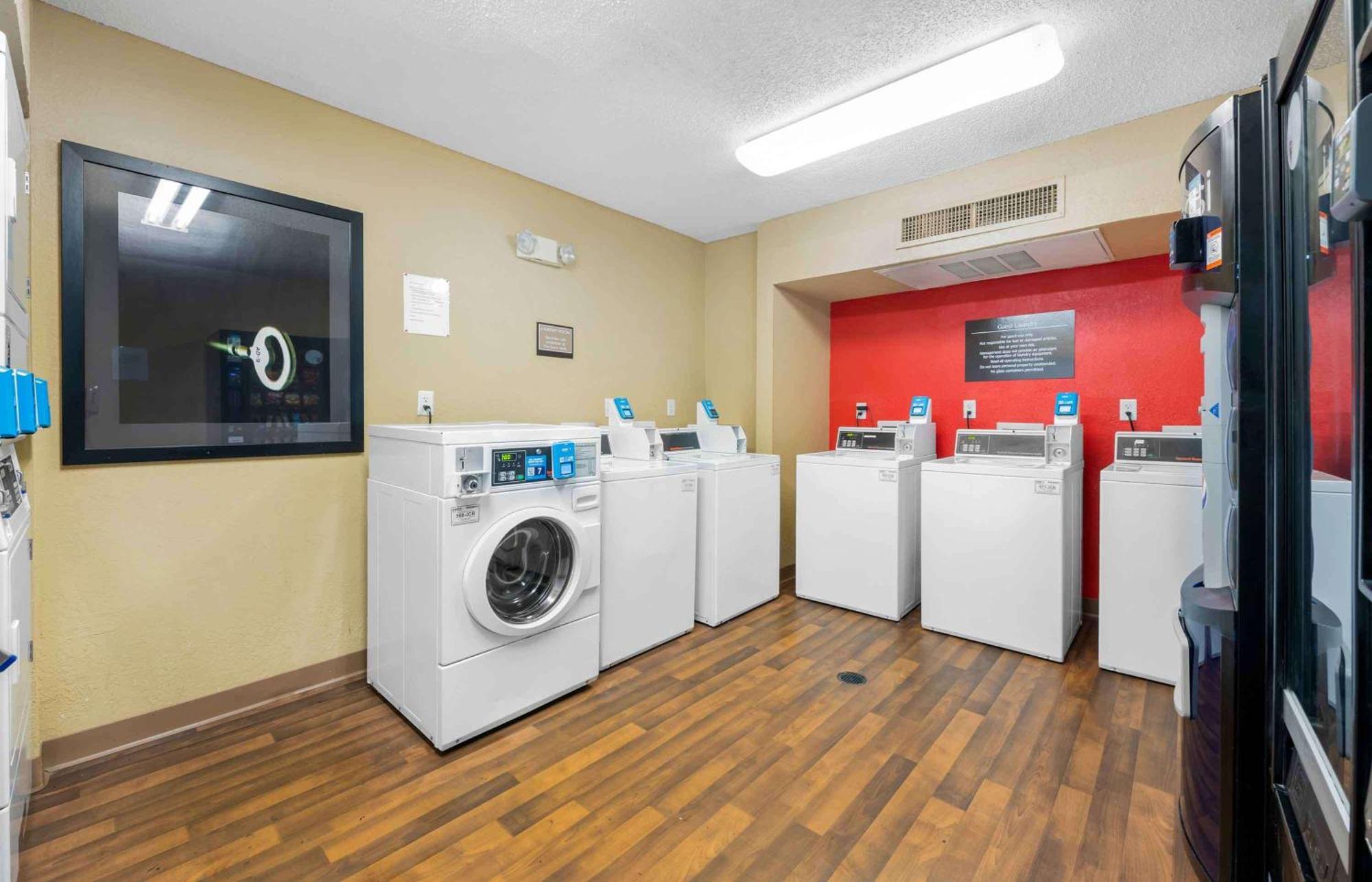 Extended Stay America Select Suites - Jacksonville - Baymeadows Exterior photo