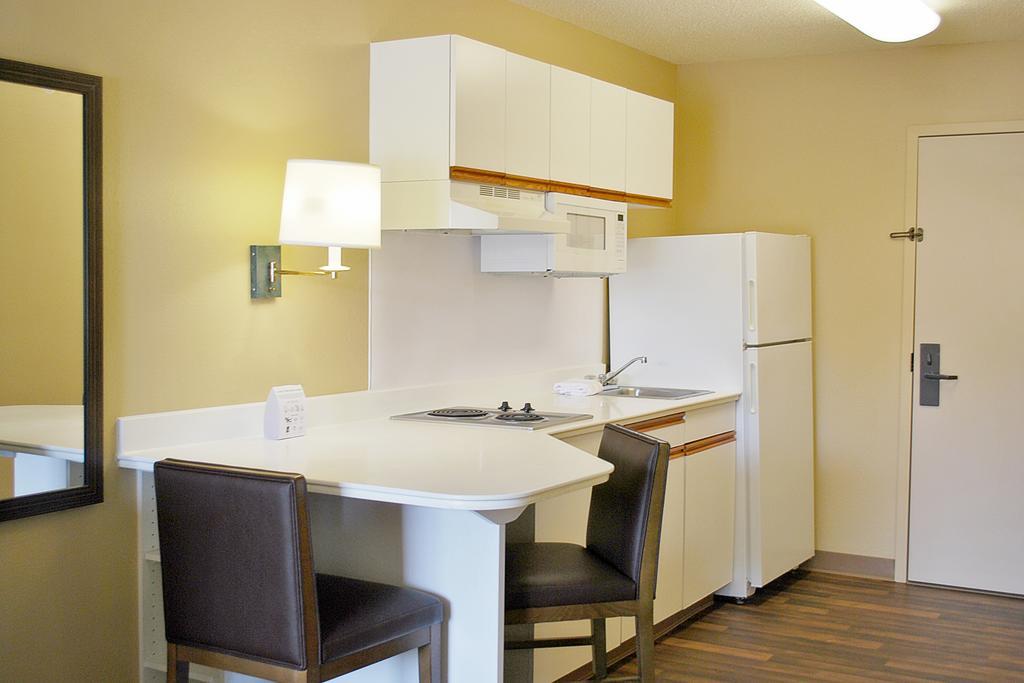 Extended Stay America Select Suites - Jacksonville - Baymeadows Exterior photo